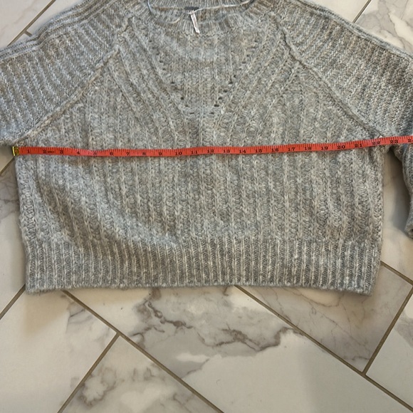 Cozy free people cropped sweater - Picture 4 of 5